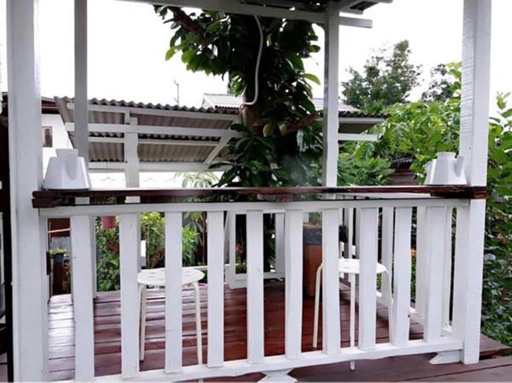 Baanchompooamphawa Apartment Exterior photo
