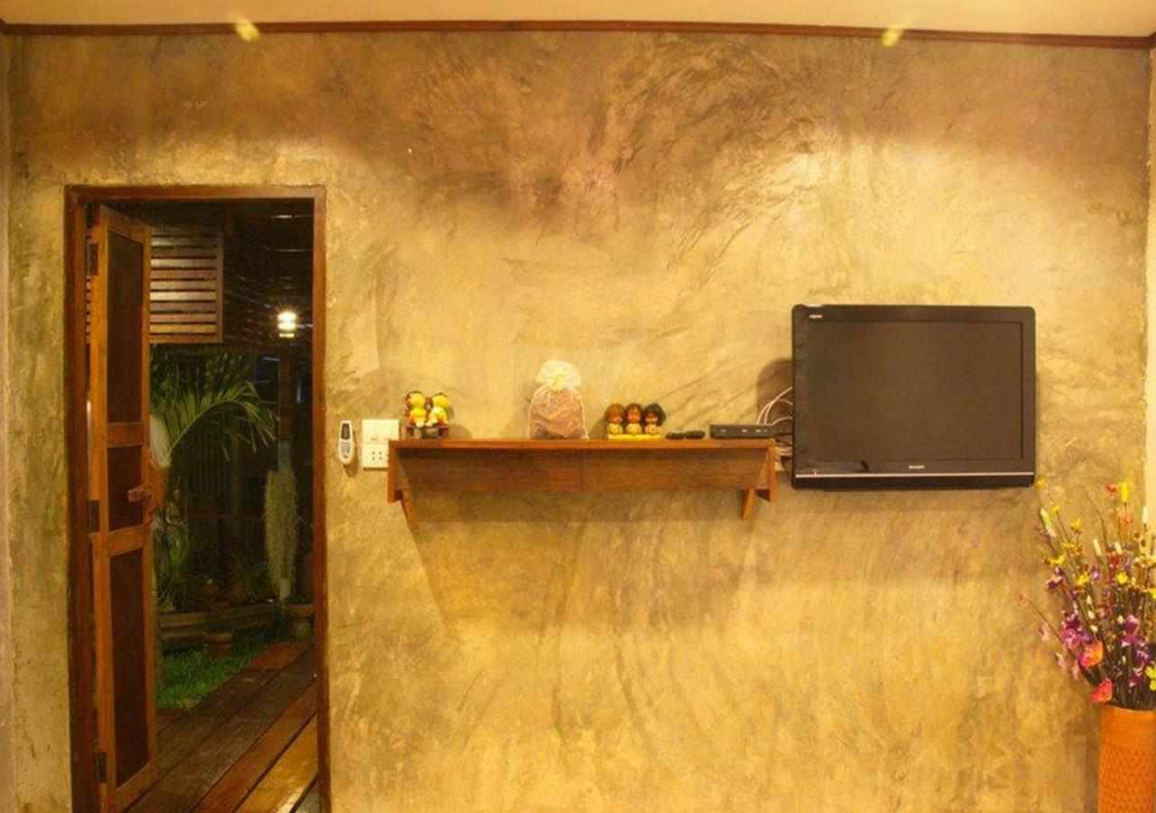 Baanchompooamphawa Apartment Exterior photo
